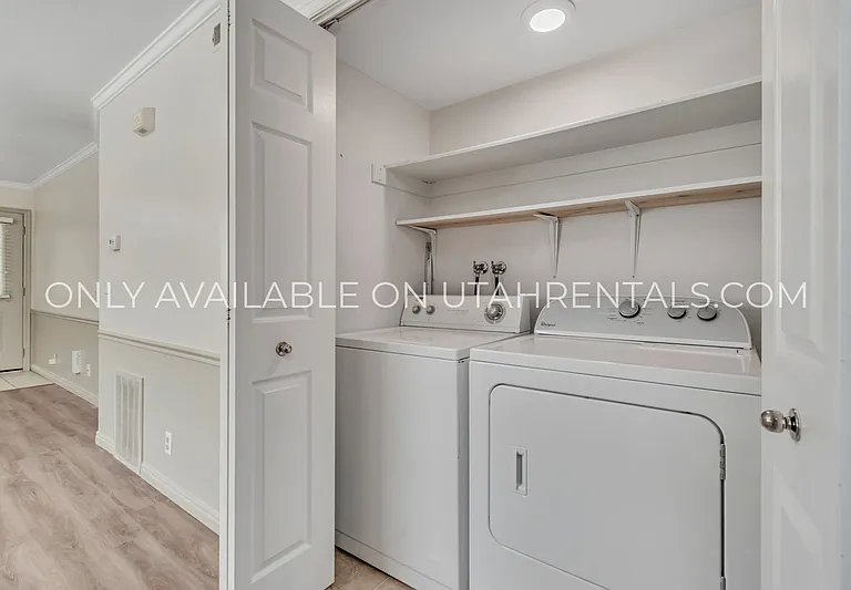 909 N 500 W #8 — Photo 9