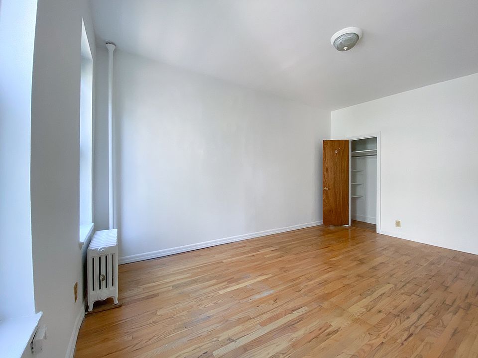 2nd image of 1435 1st Ave #5SR