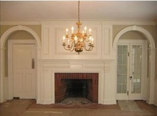 960 Thorn Run Rd, Coraopolis, PA 15108