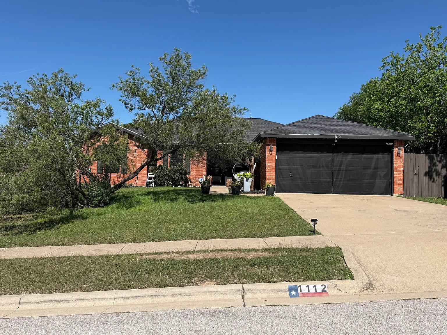 4 bed, 1600 sqft, $1,800 — Photo 1
