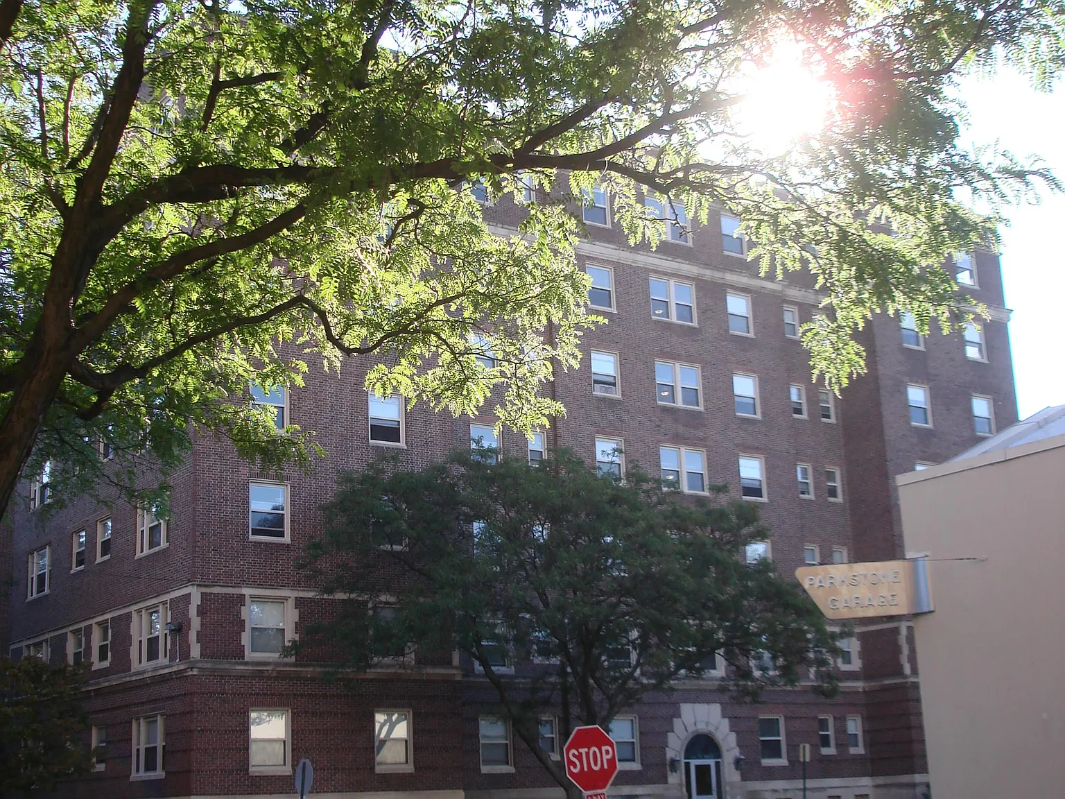 Parkhurst Apartments - 517 — Photo 4