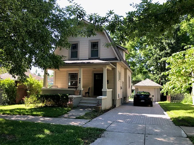 607 Hiscock St photo 1