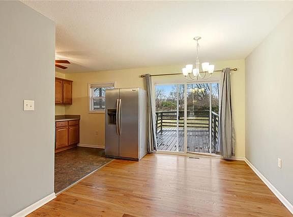 4th image of 8507 E 93rd Ter