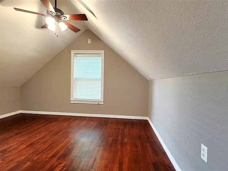 1608B Crockett St — Photo 10
