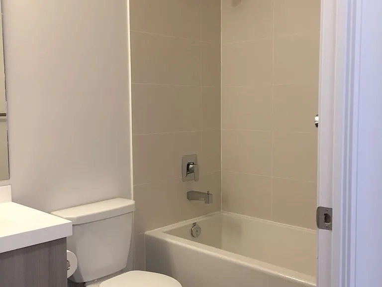 7895 Jane St #2418 — Photo 9