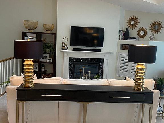 Kitchen looking into Family Room