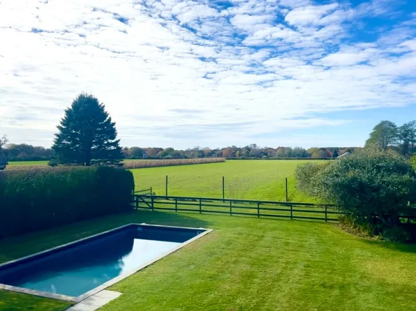 26 Osborne Farm Ln, Wainscott, NY 11975