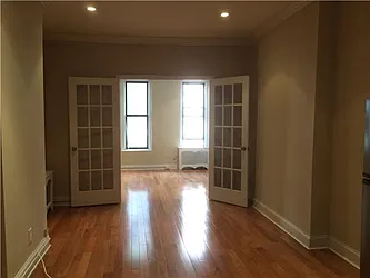 Rented by R New York