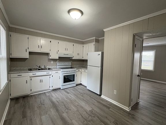 5th image of 1111 Gaston St #10