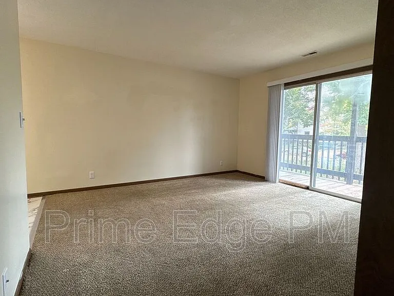 2532 T St #4 — Photo 2