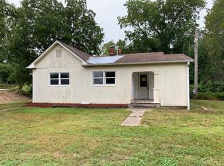 32102 E State Route B, Garden City, MO 64747