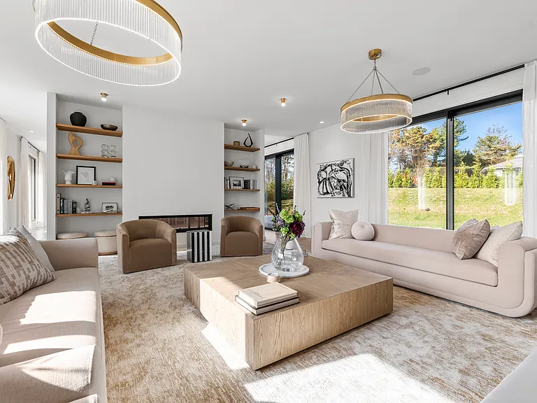 307 Montauk Hwy — Photo 17