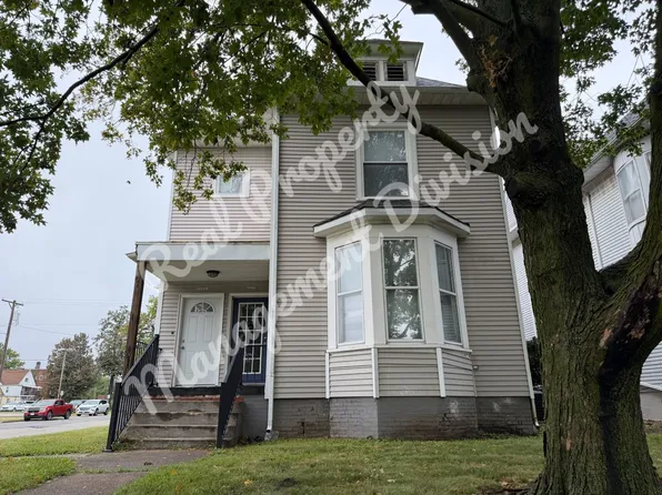 1133 S 2nd St APT 2, Springfield, IL 62704