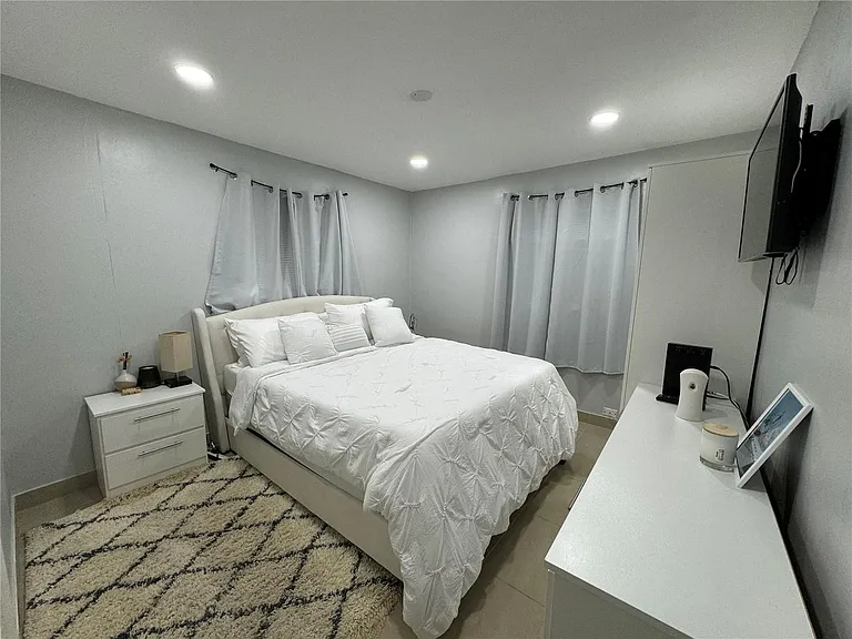 4242 SW 49th Ct — Photo 8