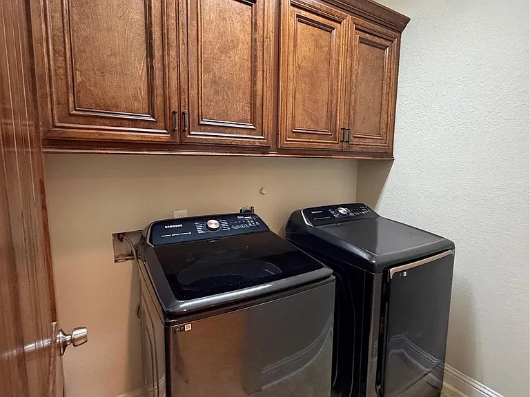 1710 Castlerock Dr — Photo 31