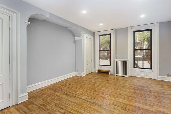Sold by Brooklyn Real Inc | media 10