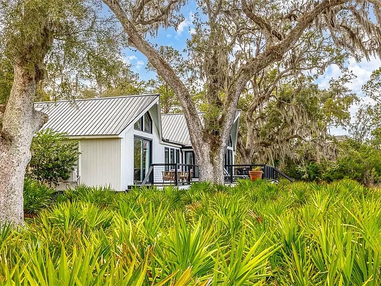 6201 Frederica Rd — Photo 60