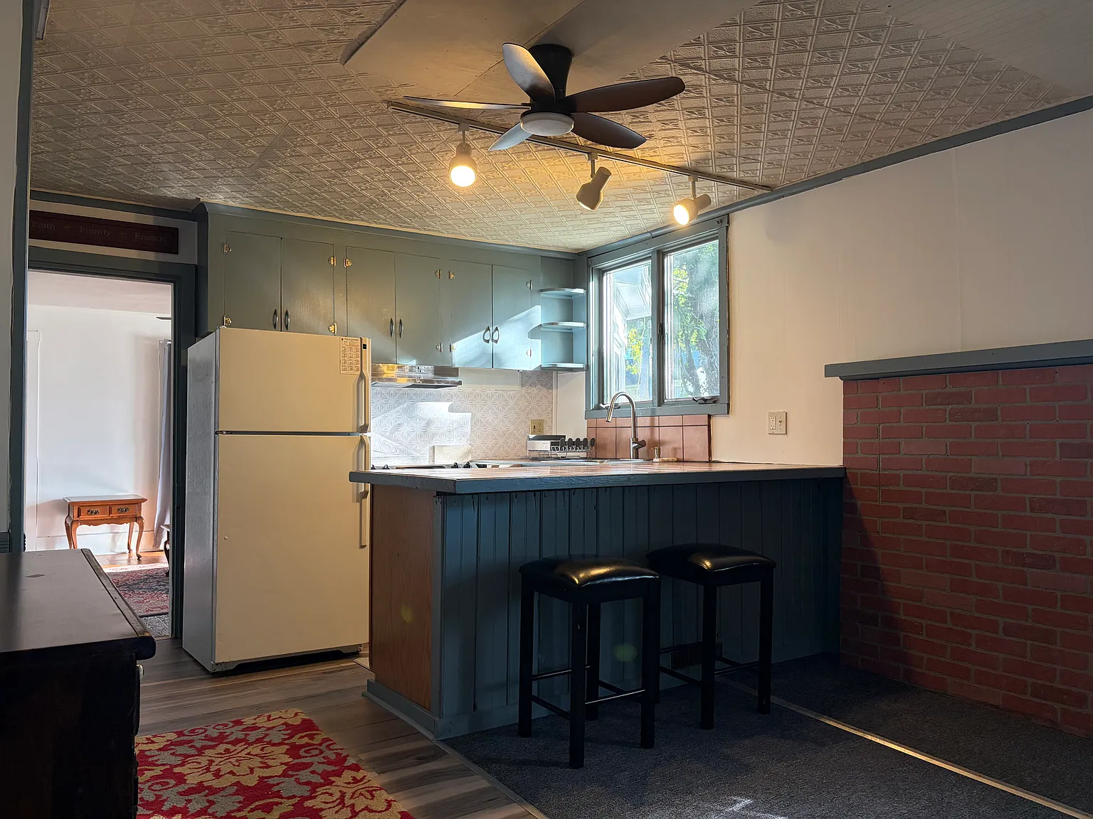 2 bed, $2,500 — Photo 4