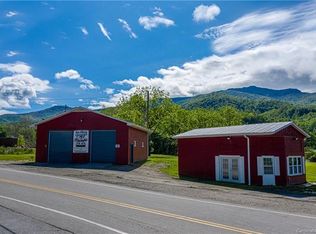12424 N 226th Hwy, Bakersville, NC 28705