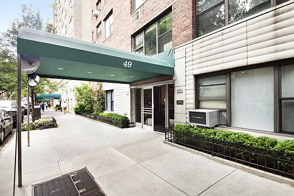 Sold by Stribling | media 27