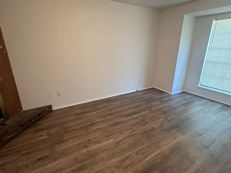 505 Mountain Ridge Rd — Photo 3