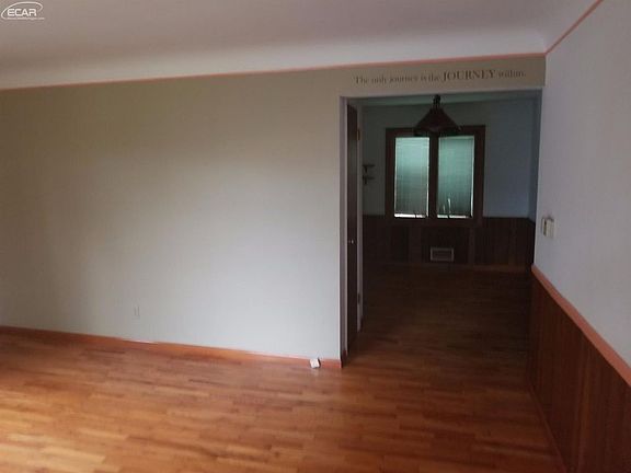 3rd image of 3730 Craig Dr