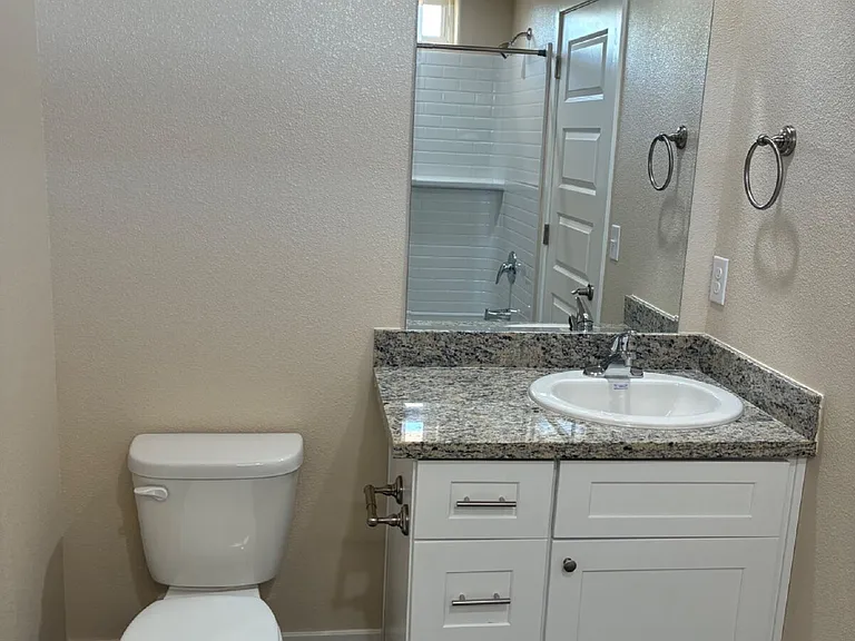 3621 Venice Ave — Photo 34