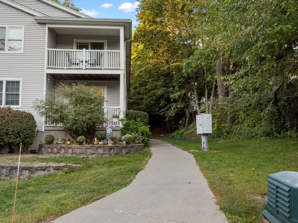 380 Coburn Ave APT 5, Worcester, MA 01604