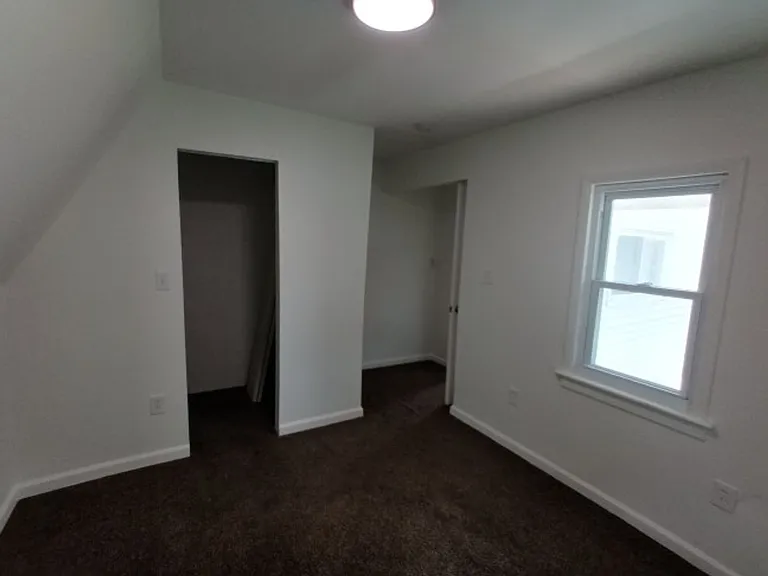 2044 Garrick Ave — Photo 27