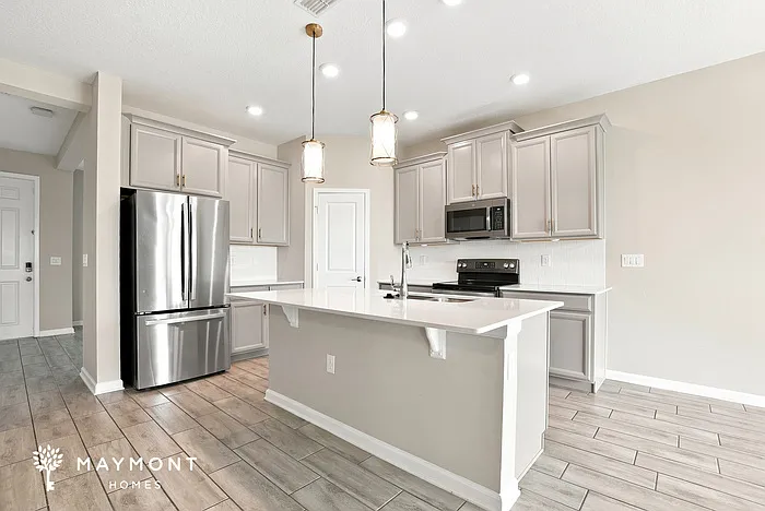 1693 Chatsworth Cir — Photo 6