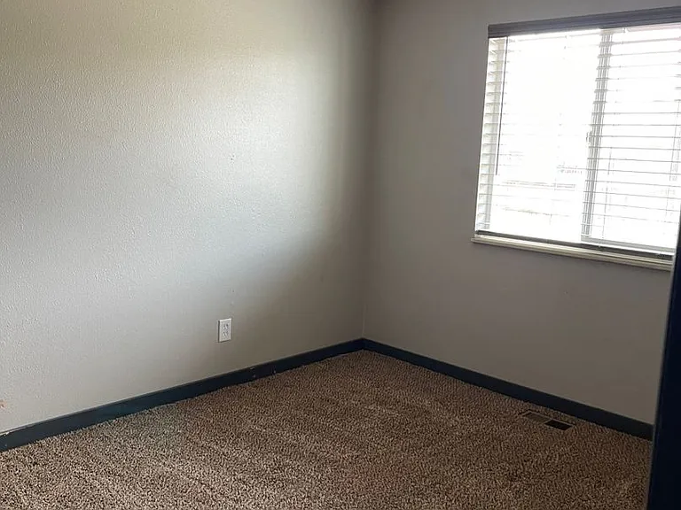 803 N Cottonwood Ave — Photo 9