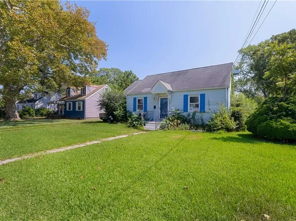 1373 Fishermans Rd, Norfolk, VA 23503