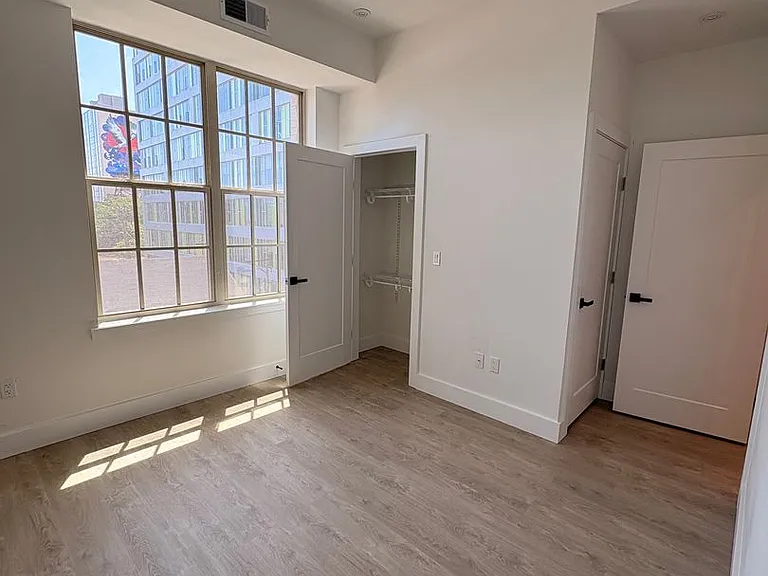 Wood Street Lofts — Photo 39
