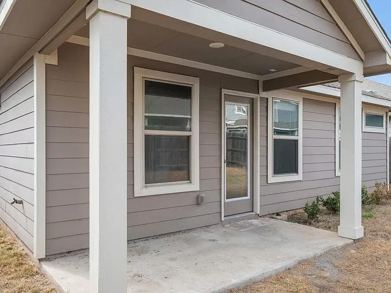 8214 Cottage Rose Dr — Photo 23