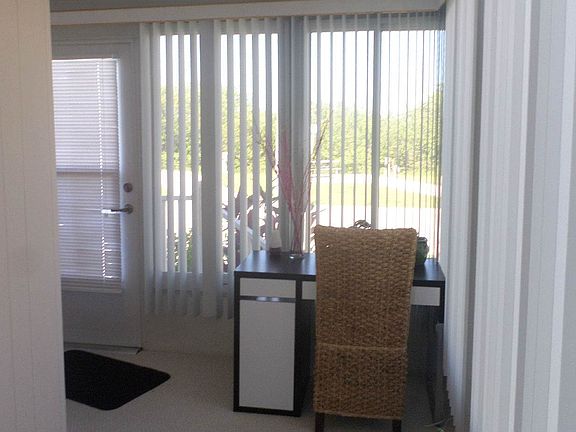 LARGE ENTRY TO FLORIDA ROOM