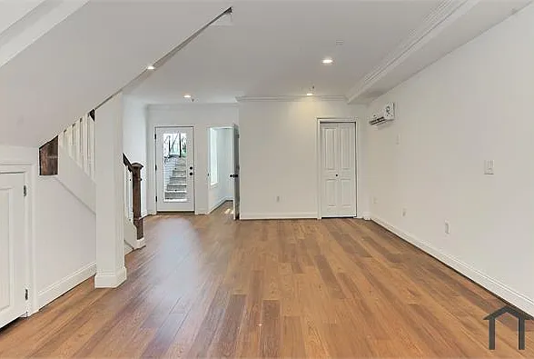 1822 C St NE #1 — Photo 10