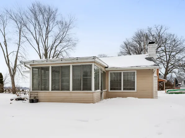 292 Grayson Rd, La Porte, IN 46350