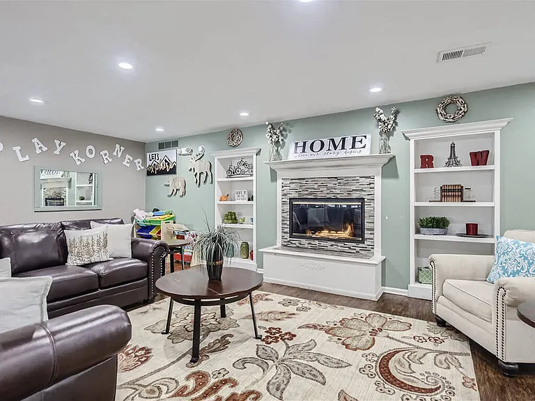 The Community Lounge