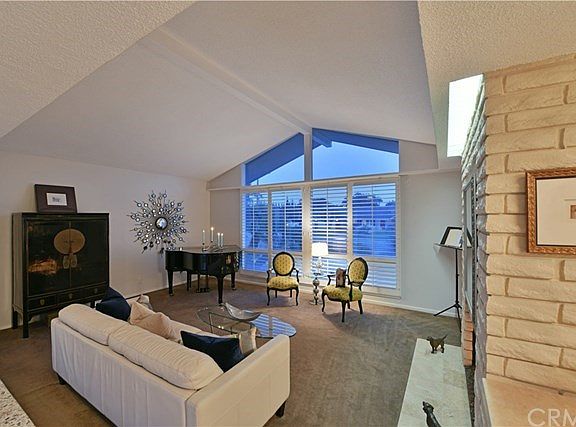 4th image of 1131 Saint John Pl