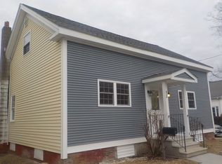 12 Market St, Blackstone, MA 01504