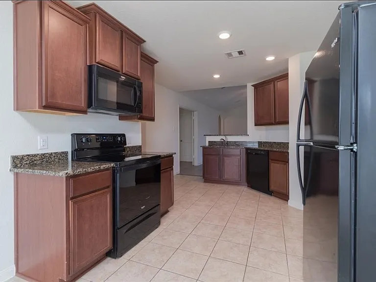 15310 Albert Oak Dr — Photo 5