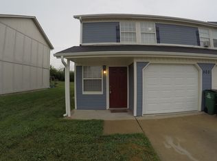 502A Sky Vue Dr, Raymore, MO 64083