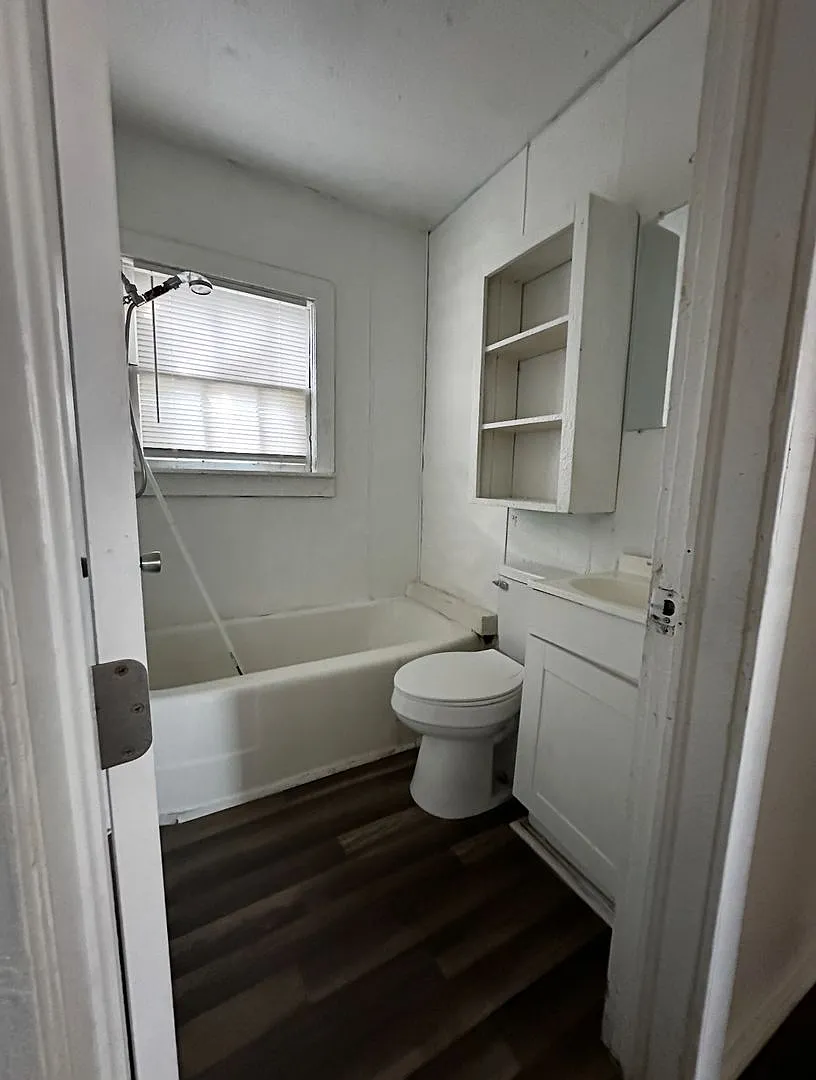 3 bedroom/1 bathroom House In Copperas Cove — Photo 2