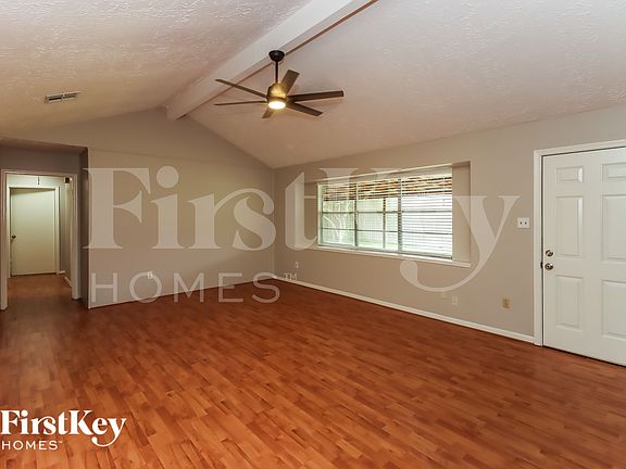 3rd image of 16518 Royal Mile Ln