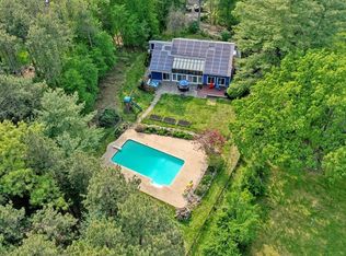 35 Pond St, Hopkinton, MA 01748