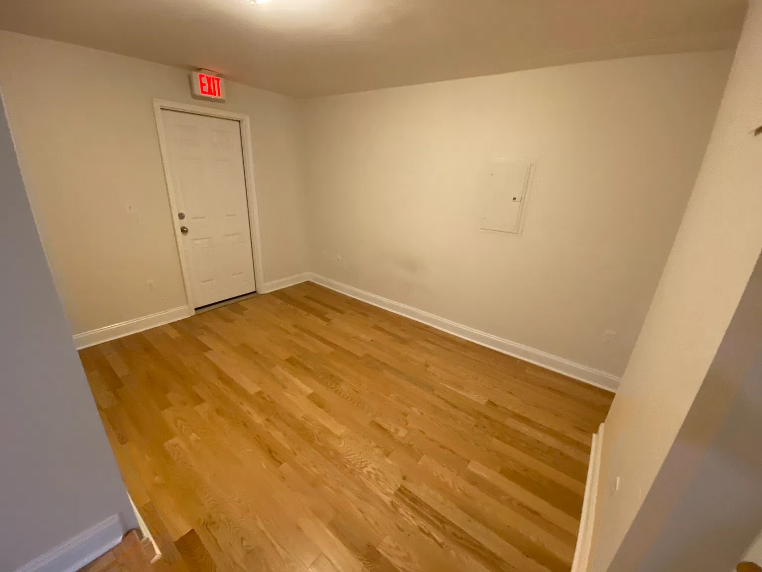 2 bed, 1.0 bath, $3,100 — Photo 4