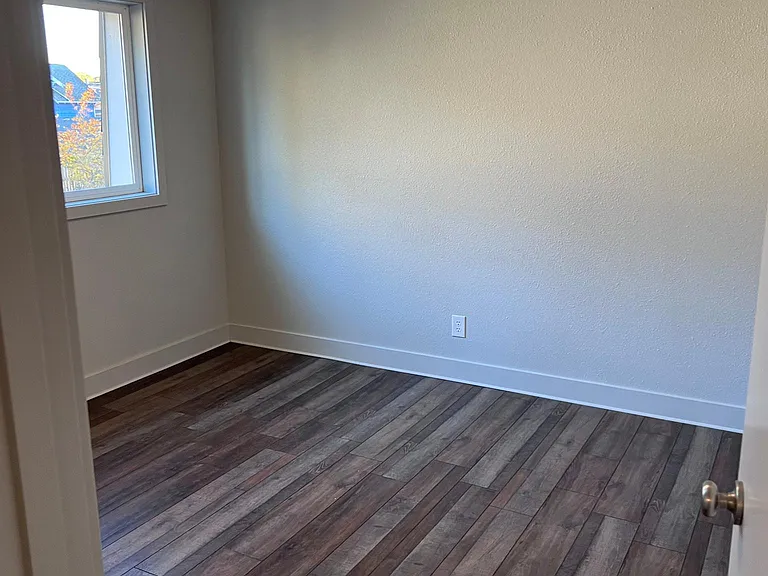 1715 Franklin St #B — Photo 8