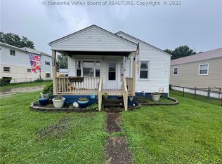 204 Alameda St, Saint Albans, WV 25177