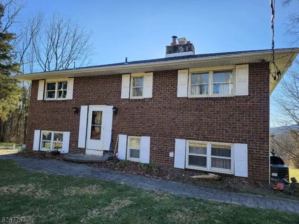 24 Deerfield Rd, Mansfield Twp., NJ 07863