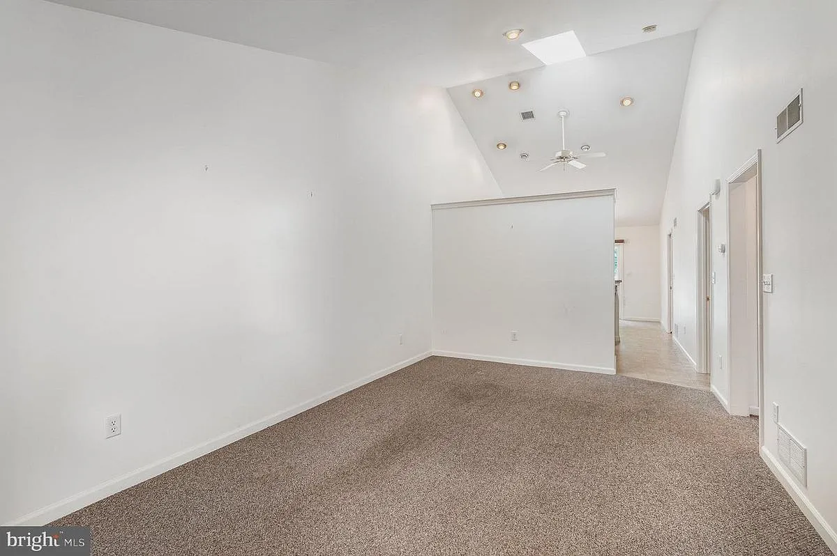 2 bed, 2.0 bath, 1098 sqft, $2,250 — Photo 4